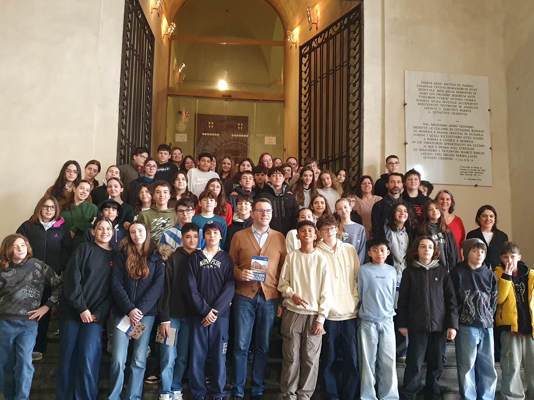 Foto-davanti-municipio (1) (1)